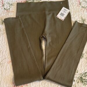 Kohl's Smokey Olive Leggings